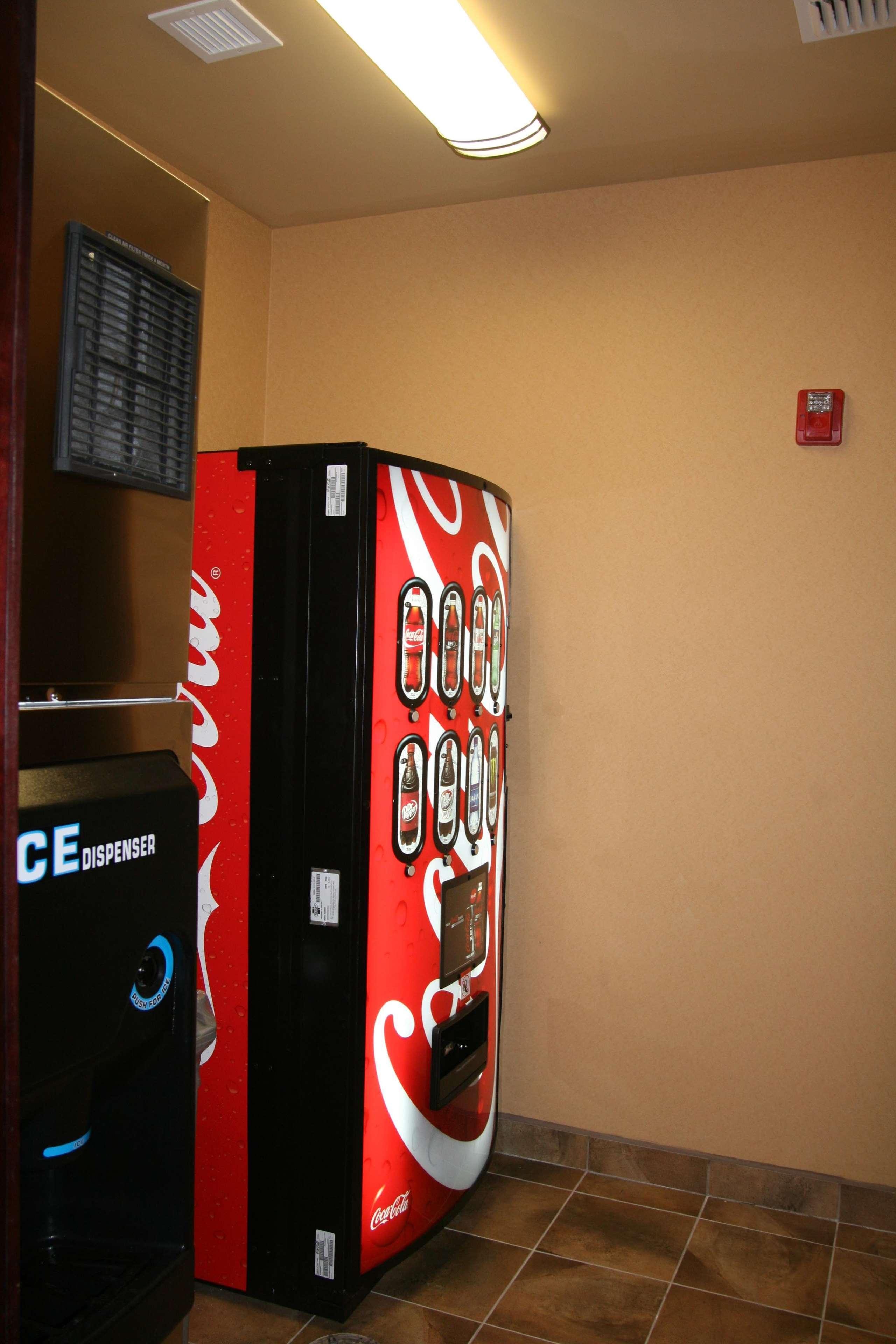 Hampton Inn & Suites Мишен Экстерьер фото